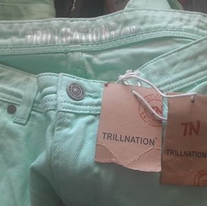 Trill Nation mint Jean's